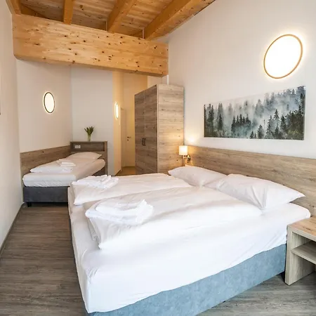 Apartment Spacious Penthouse For 9 People Fieberbrunn