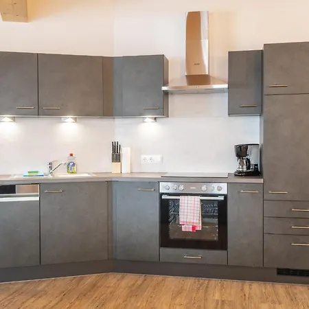 Spacious Penthouse For 9 People Fieberbrunn