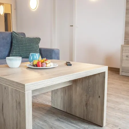 Apartment Spacious Penthouse For 9 People