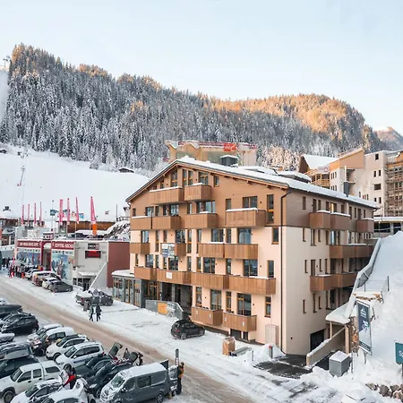 Spacious Penthouse For 9 People Fieberbrunn
